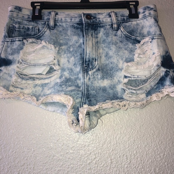 Forever 21 Acid Wash Jean Shorts - Picture 2 of 8